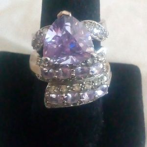 Very very vintage set of purple sapphire rings💜 Size 8